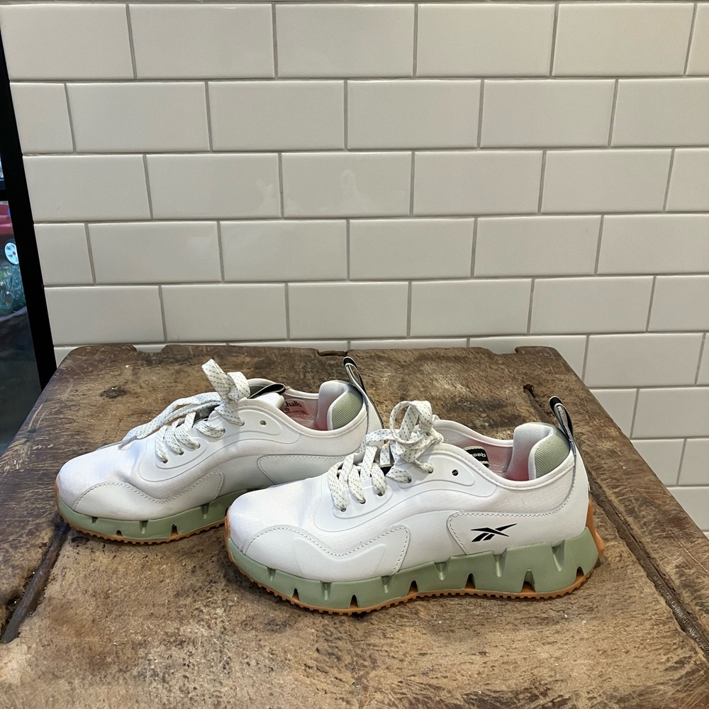 Reebok Zig Dynamica G Women's Sneakers - Picture 8 of 13